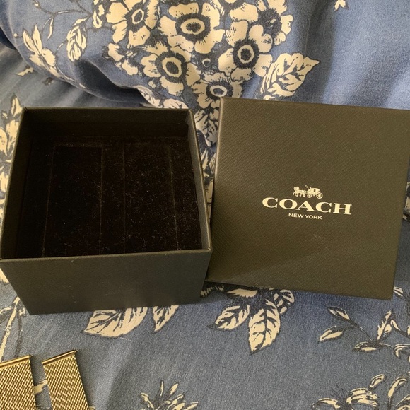 COACH WATCH - Picture 3 of 3